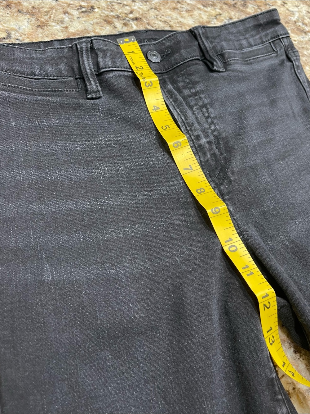 American Eagle Next level high waisted Capri 
Size 8 - Picture 5 of 9